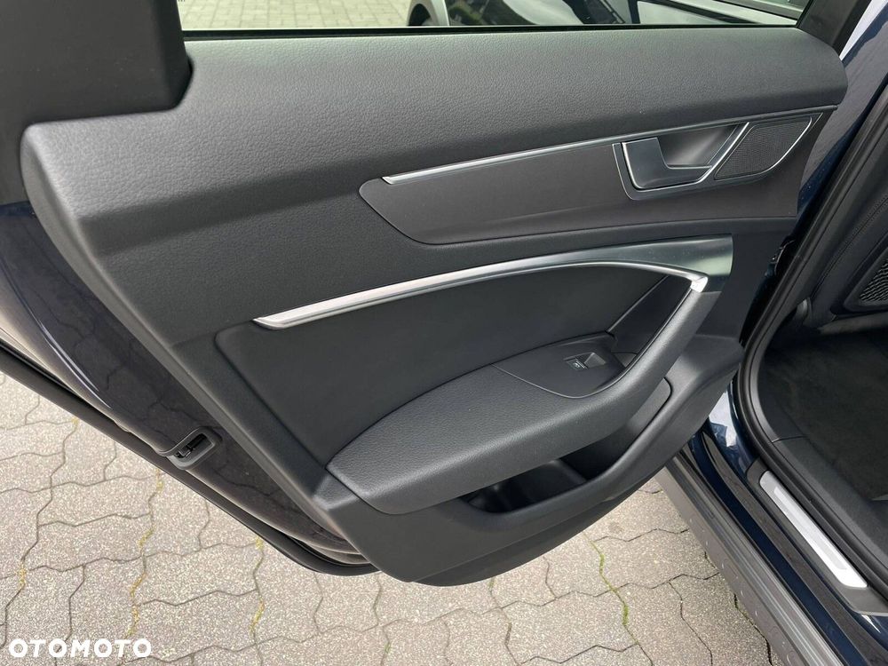 Audi A6 Allroad - 12