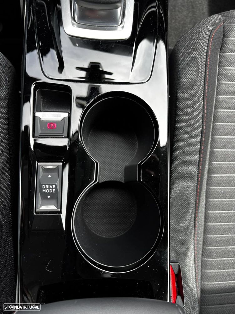 Peugeot e-2008 50 kWh Active Pack - 21