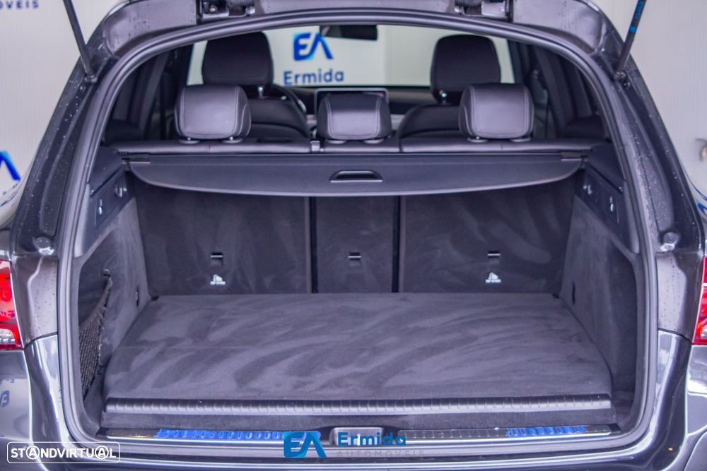Mercedes-Benz GLC 300 - 21