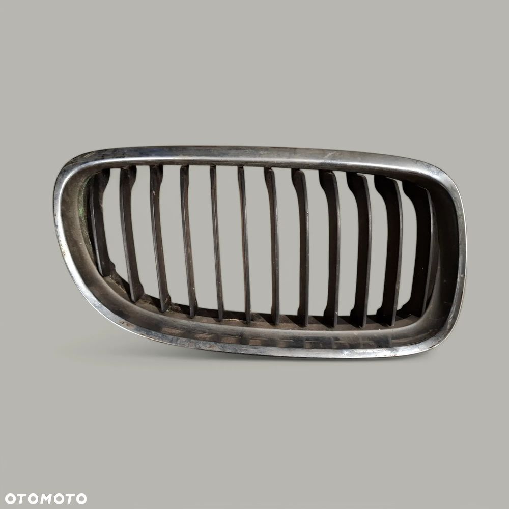 NERKA ATRAPA GRILL PRAWA PRAWY BMW E90 LIFT 08-12 SLASK WYSYLKA - 1