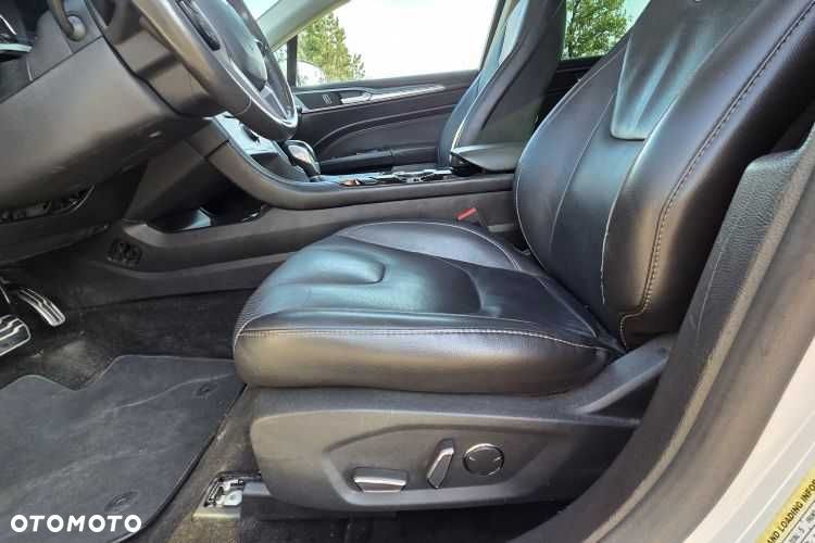 Ford Fusion - 7