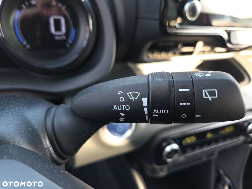Toyota Yaris Hybrid 1.5 Selection Style - 20