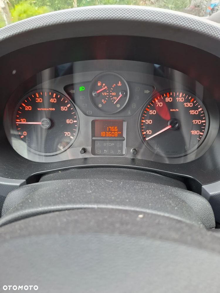 Citroën BERLINGO - 11