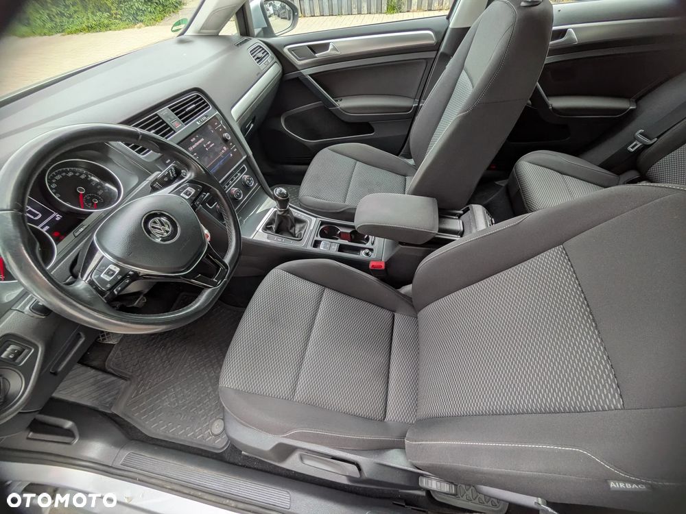 Volkswagen Golf 1.6 TDI (BlueMotion Technology) Trendline - 12