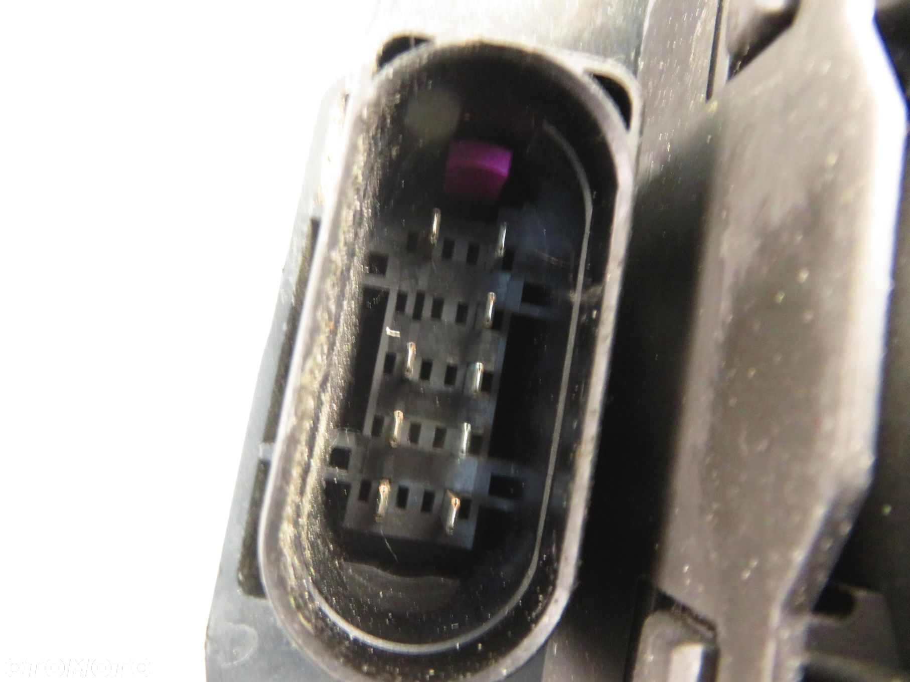 LAMPA PRAWA PRZEDNIA AUDI A4 B7 8E0941004AJ - 8