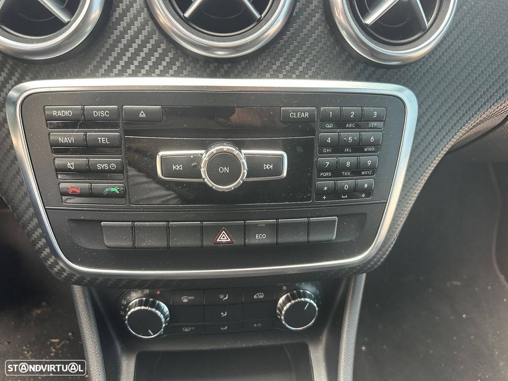 Mercedes-Benz A 200 CDI BE AMG Line - 27