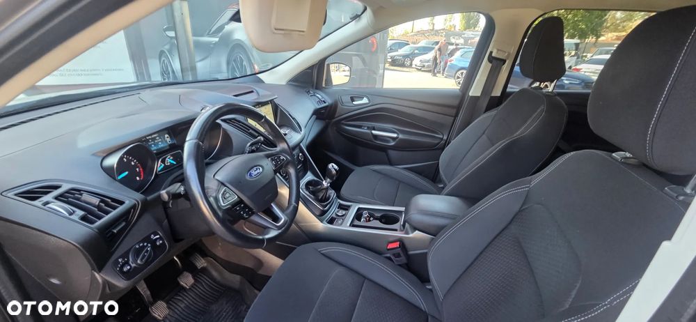 Ford Kuga 1.5 EcoBoost 2x4 Titanium - 31