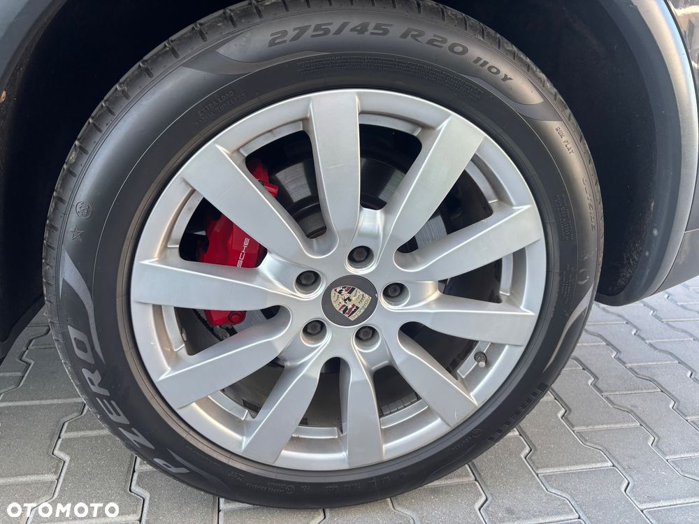 Porsche Cayenne - 25
