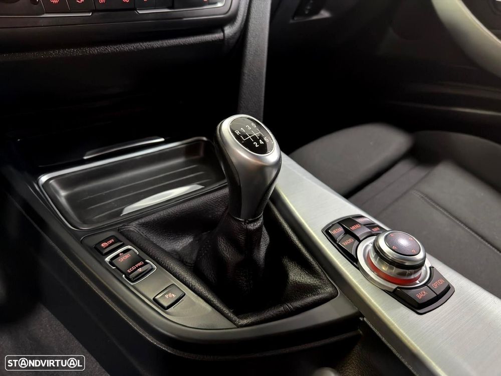 BMW 320 Gran Turismo d Line Sport - 26