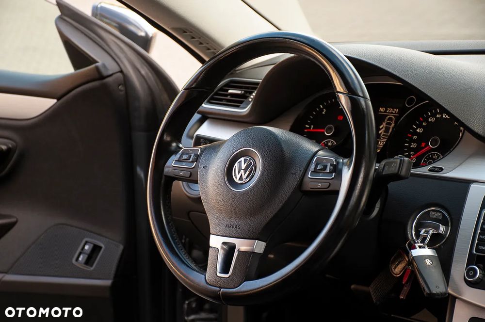 Volkswagen Passat CC 2.0 TDI Exclusive - 30