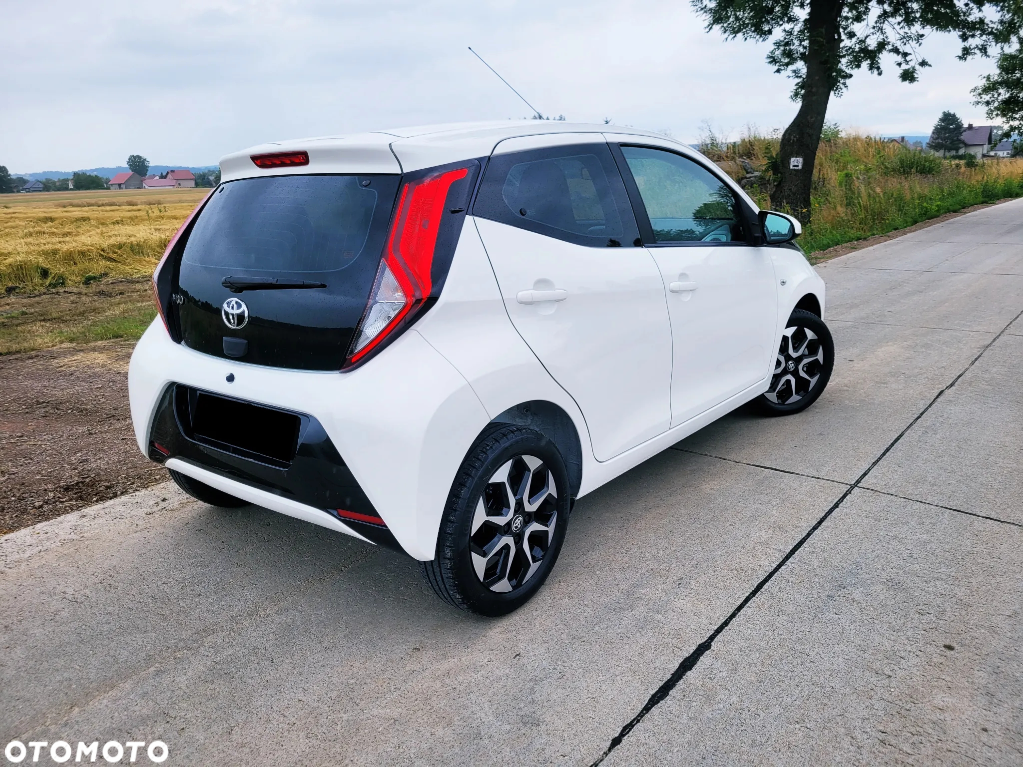 Toyota Aygo x-play connect - 6