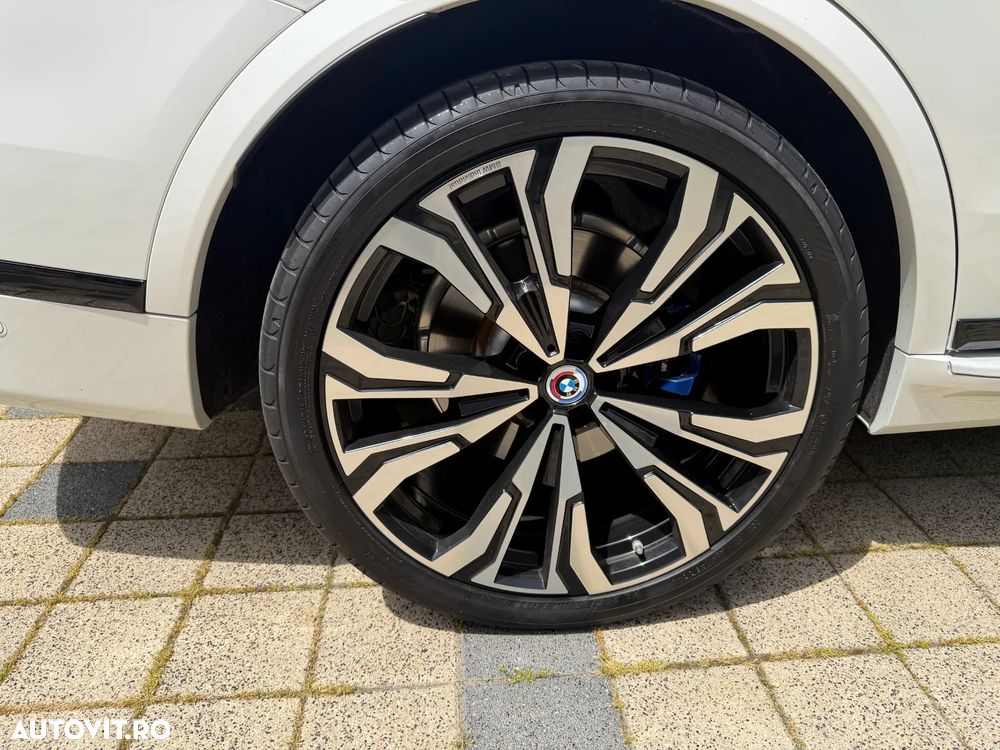 BMW X7 xDrive40i AT MHEV - 25