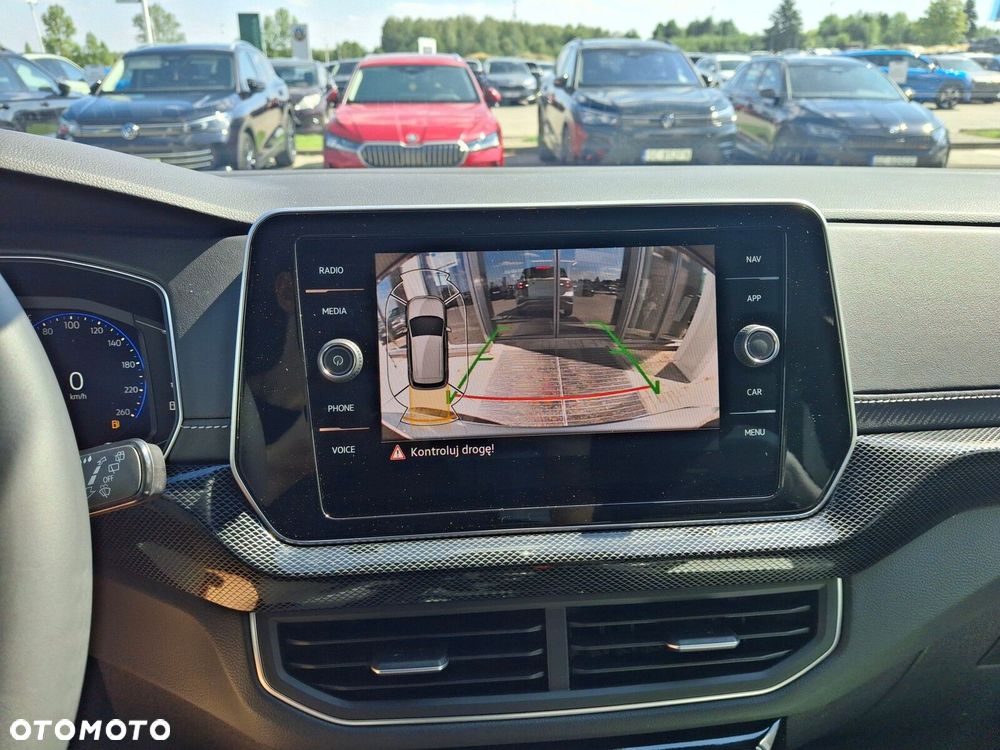 Volkswagen T-Cross - 13