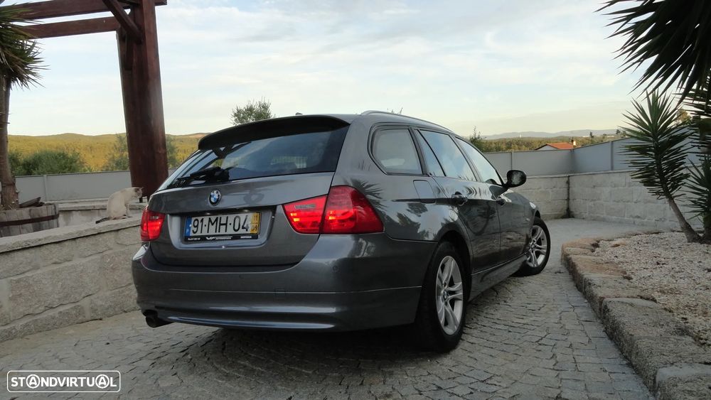 BMW 318 d Touring Navigation - 3
