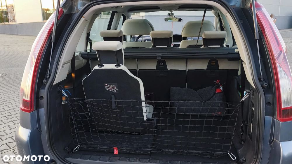 Citroën C4 Grand Picasso - 16