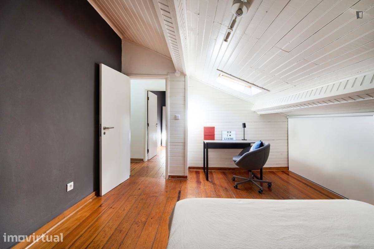 Quarto - localizado em Graça Lisbon - Grande imagem: 5/23