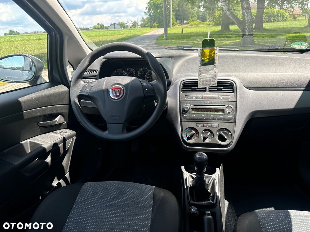 Fiat Grande Punto - 11