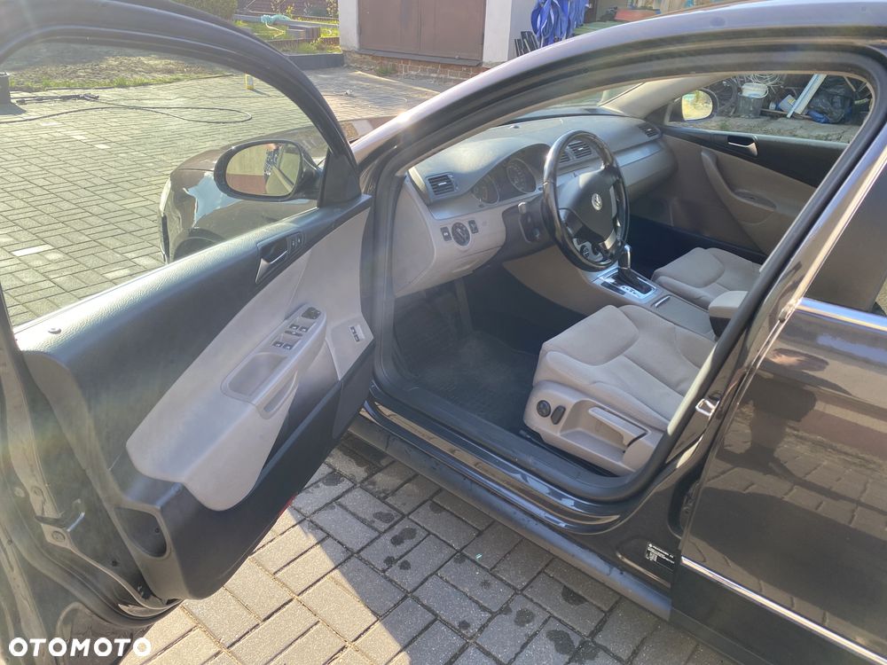 Volkswagen Passat 2.0 TDI Comfortline DSG - 6