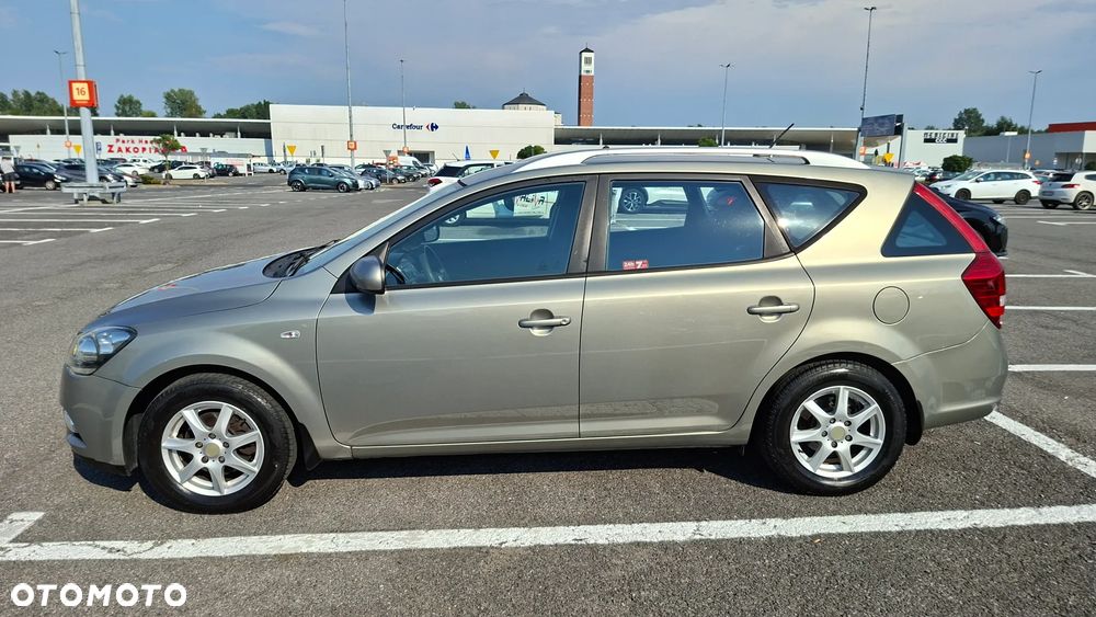 Kia Ceed - 1