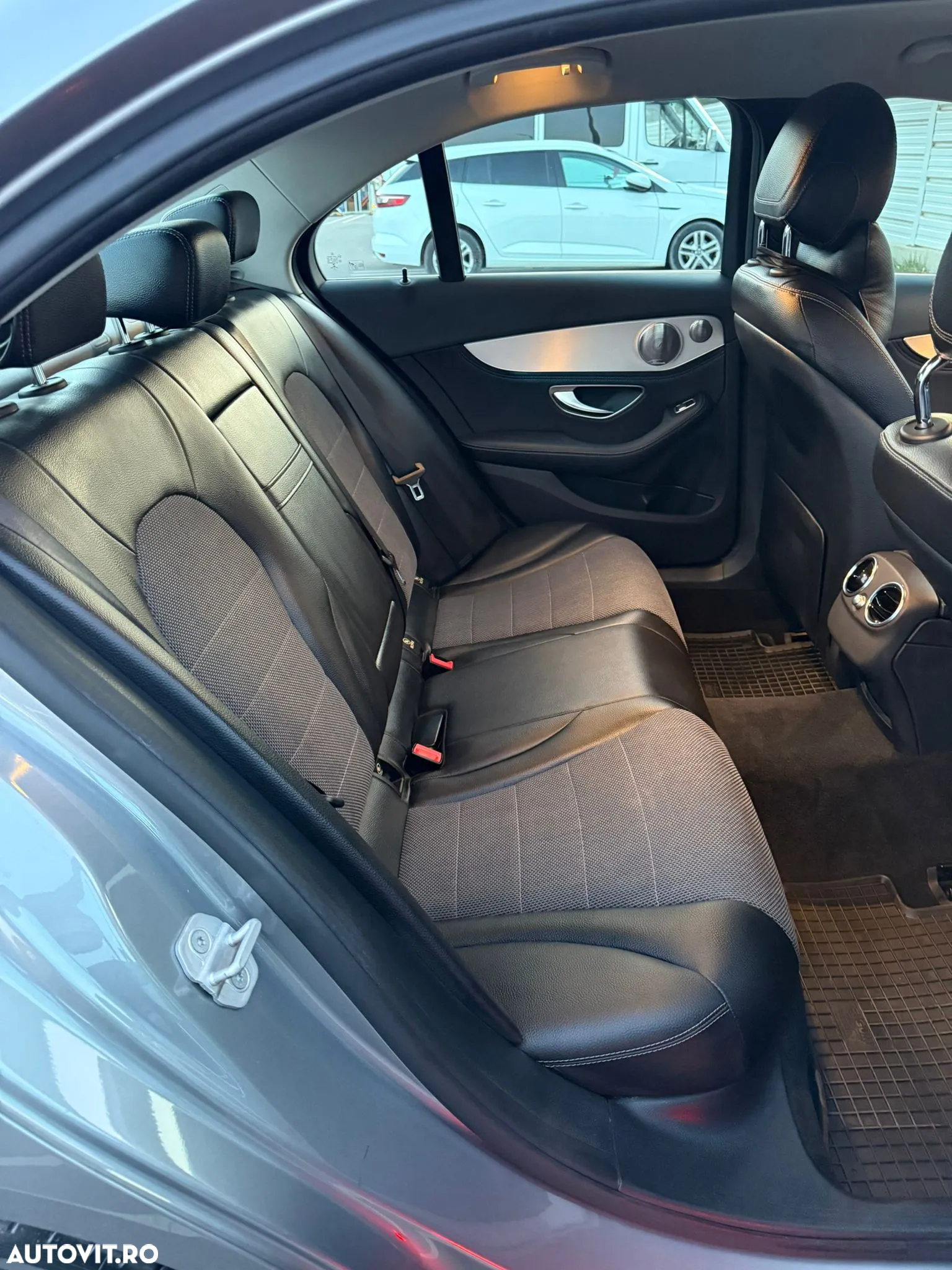 Mercedes-Benz C 220 (BlueTEC) d 7G-TRONIC - 11