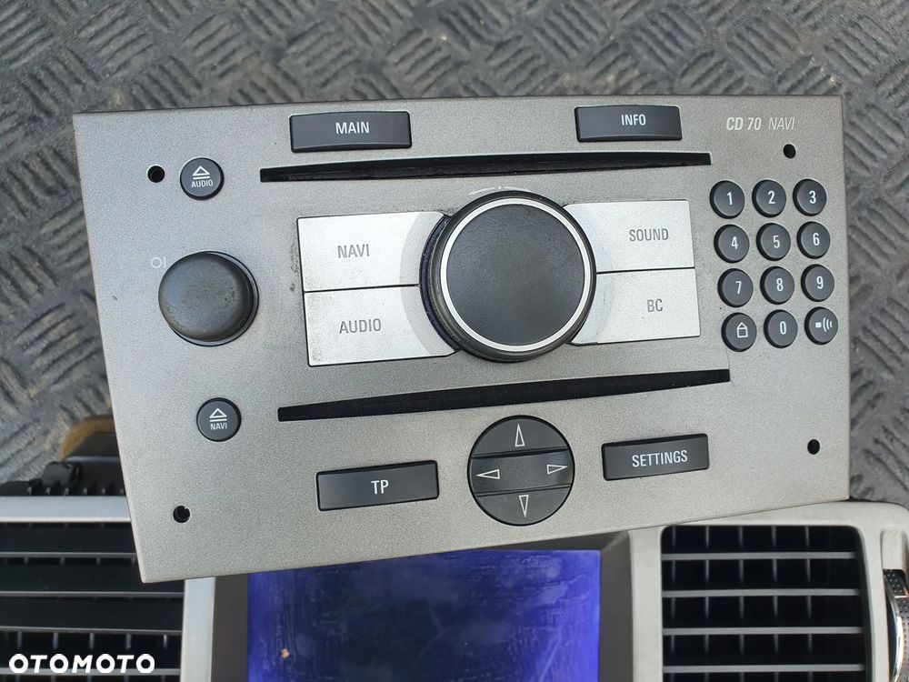 RADIO ODTWARZACZ + WYŚWIETLACZ NAWIGACJI  OPEL VECTRA C 13188477 24461297 - 3