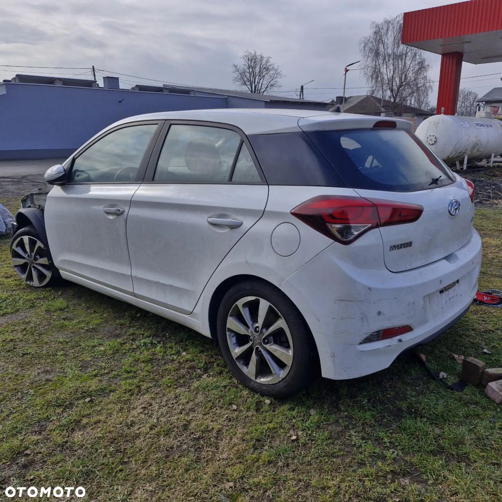Hyundai i20 1.4 Automatik Style - 3