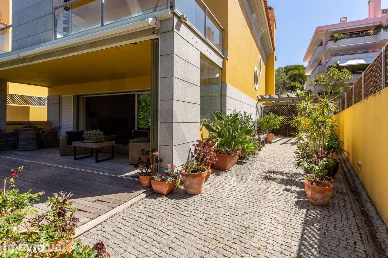 Moradia T4 +1  de luxo em condomínio privado no Estoril - Grande imagem: 4/38