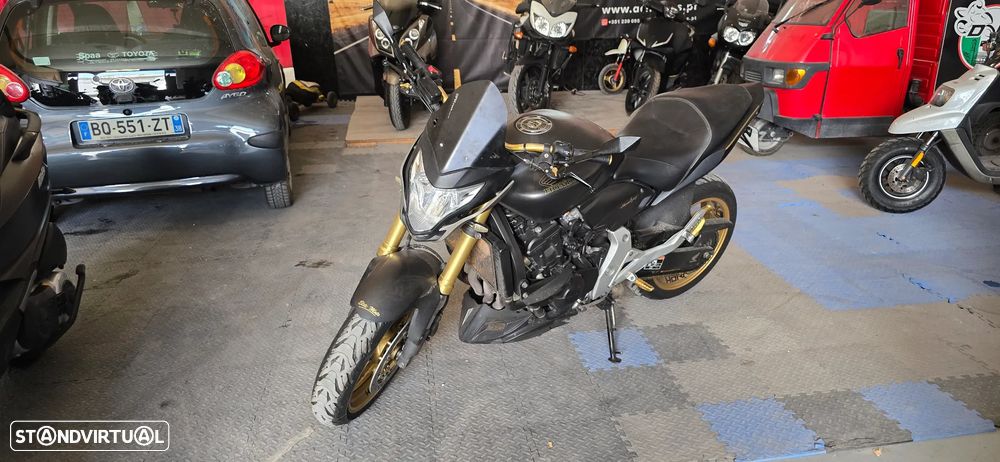 Honda Hornet 600 R édition special Rizzoma - 1
