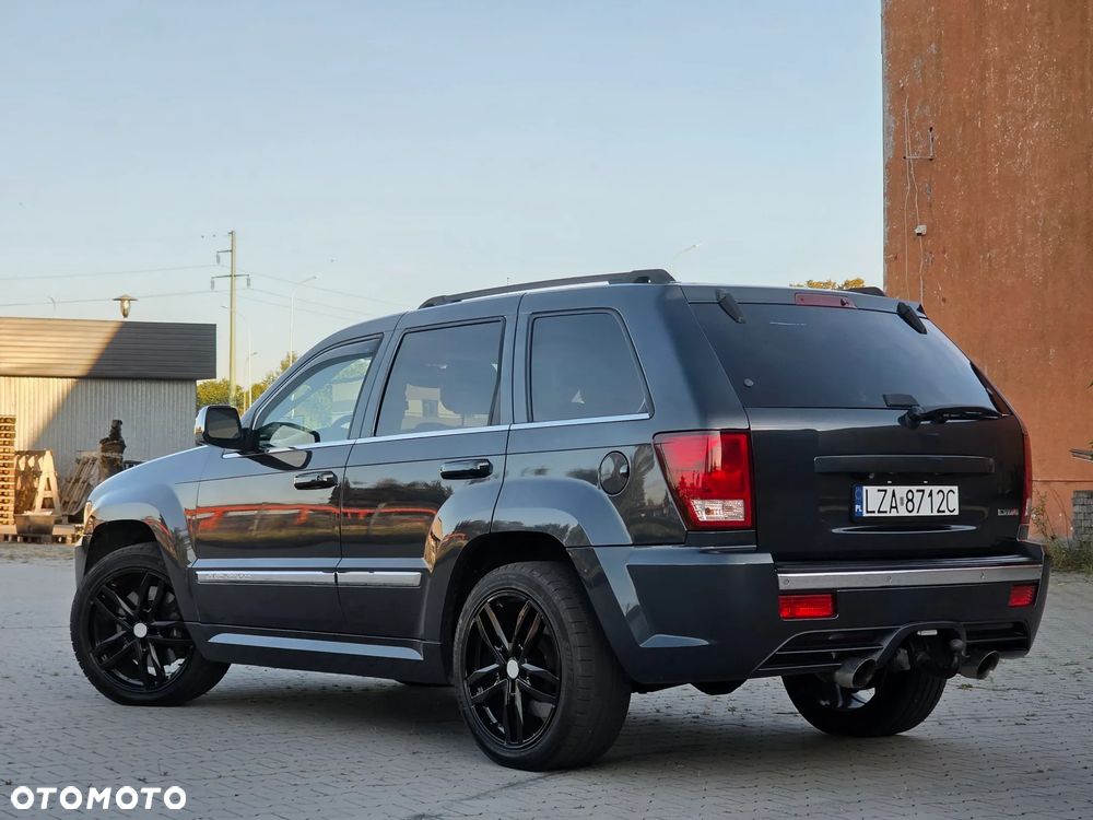 Jeep Grand Cherokee - 10