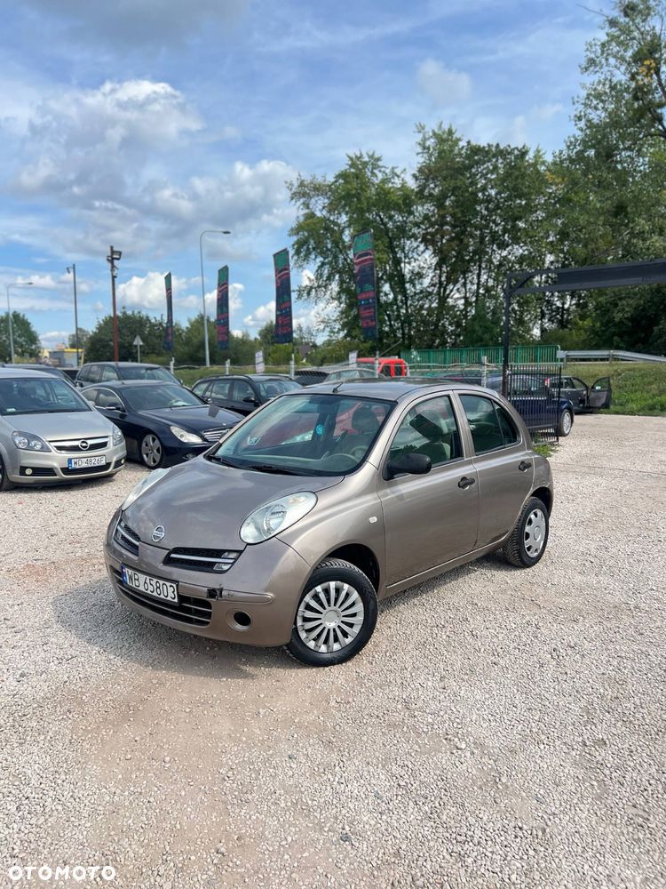 Nissan Micra - 1
