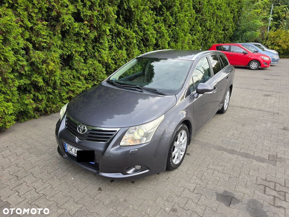 Toyota Avensis 2.2 D-4D Premium - 1