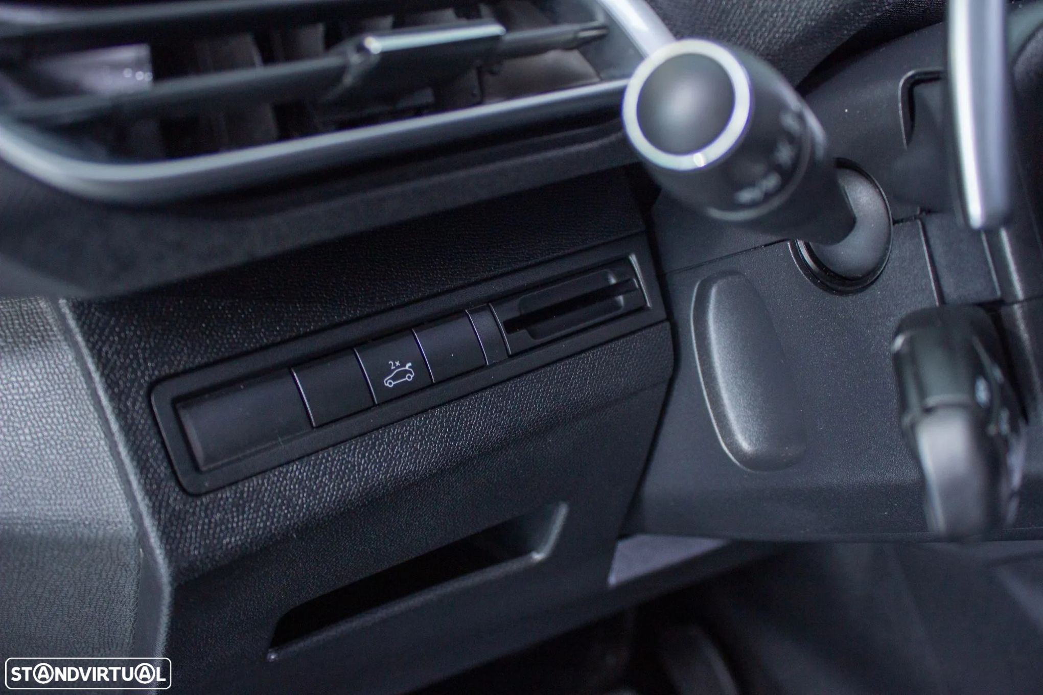 Peugeot 3008 1.2 PureTech Allure EAT8 - 6