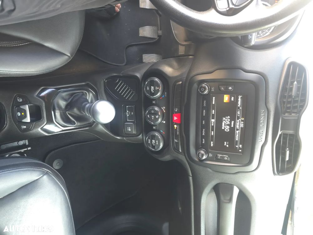 Jeep Renegade 1.4 MultiAir Limited - 21
