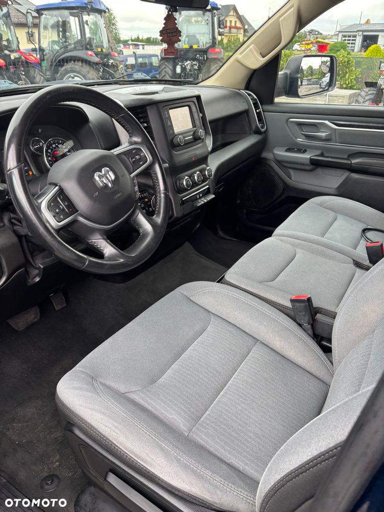 RAM 1500 5.7 Quad Cab Bighorn - 12