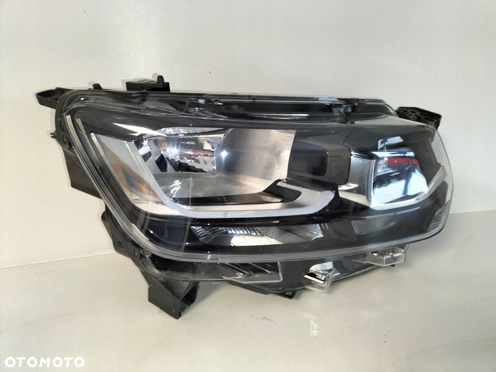 lampa przednia reflektor prawa toyota proace city 19- - 3