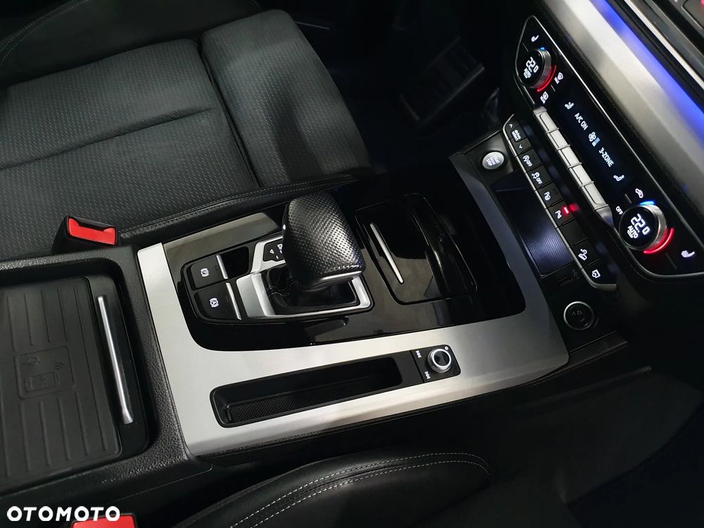 Audi Q5 40 TDI quattro S tronic S line - 18