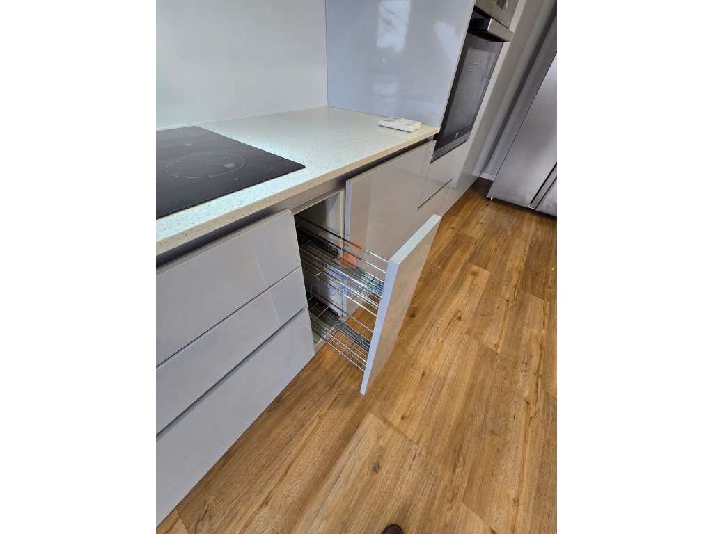 Apartamento T2 Totalmente Remodelado | Quinta do Pinheiro, Pontinha - Grande imagem: 3/32