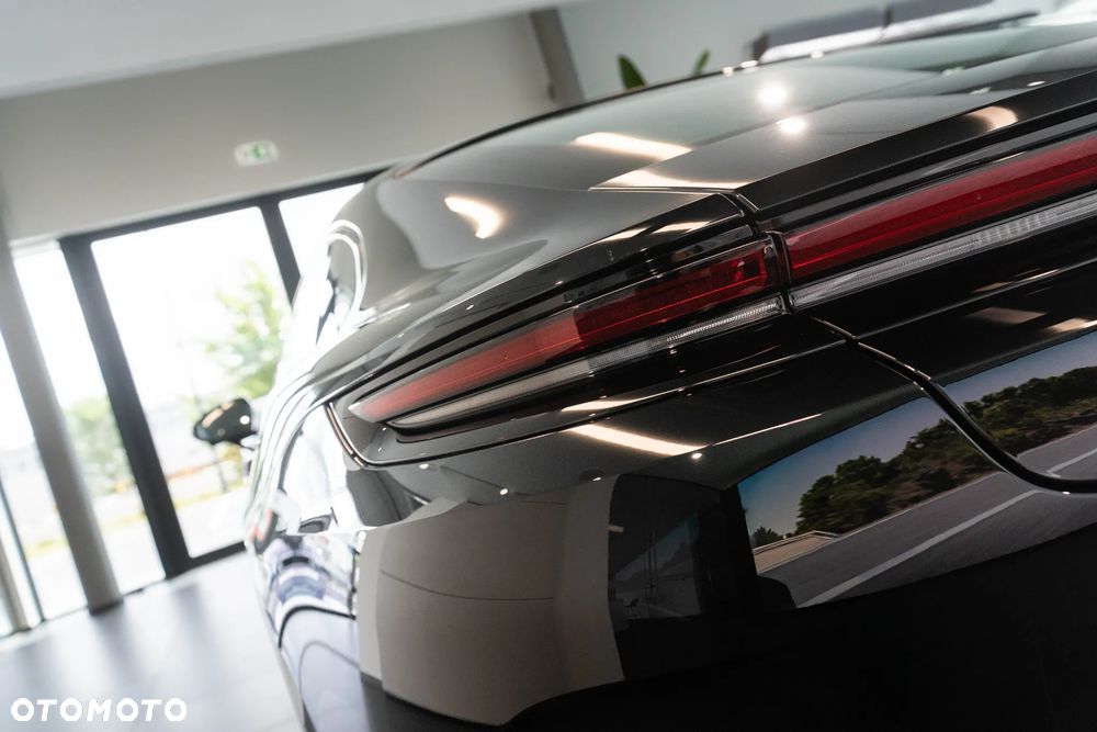 Porsche Panamera 4 E-Hybrid PHEV - 38