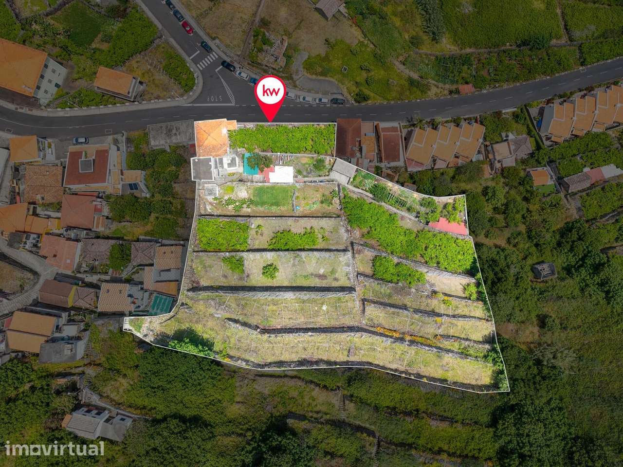 Moradia inserida num lote de 4150m2 - Grande imagem: 3/26