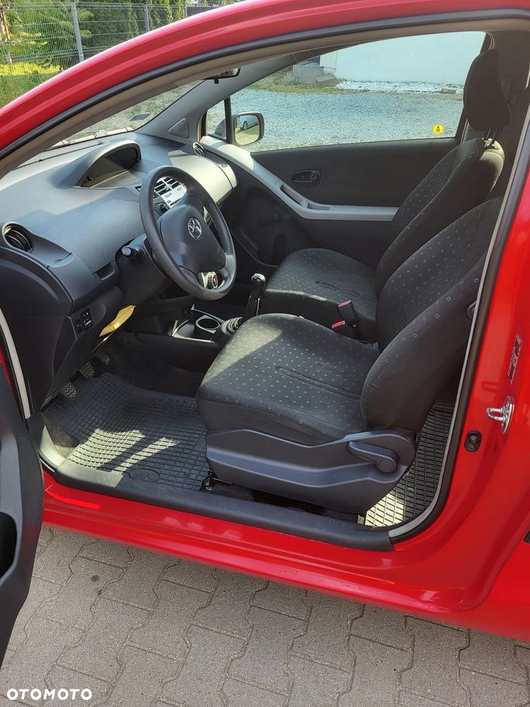 Toyota Yaris 1.0 Terra A/C - 8