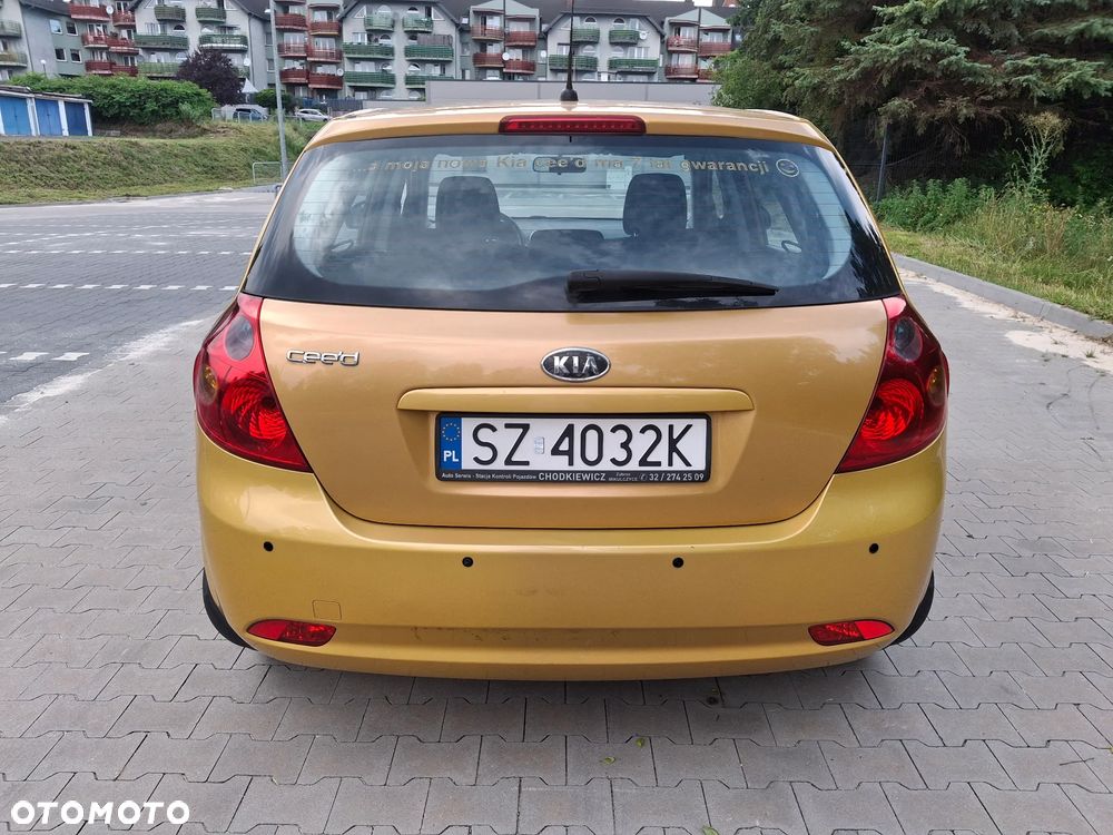 Kia Ceed - 6