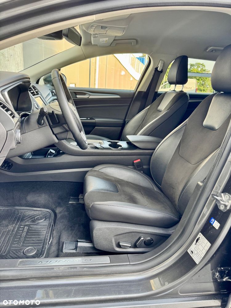 Ford Mondeo 2.0 TDCi Titanium 4WD PowerShift - 13