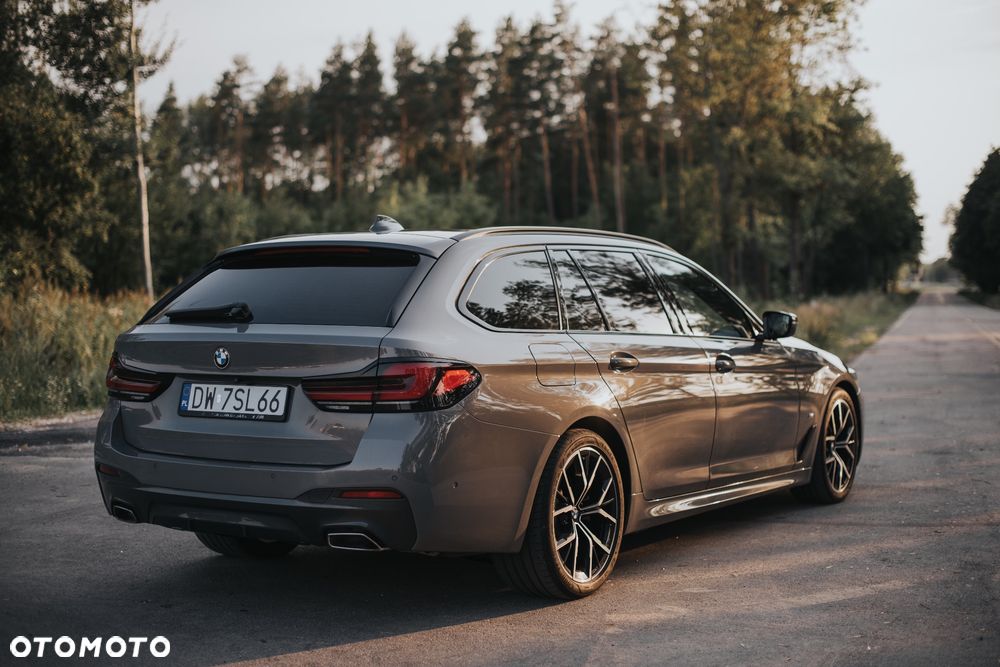 BMW Seria 5 520i - 8