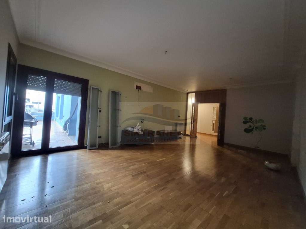 T2 no Elegante Edifício Varandas da Lezíria 2 Elevadores Piscina Co... - Grande imagem: 2/24
