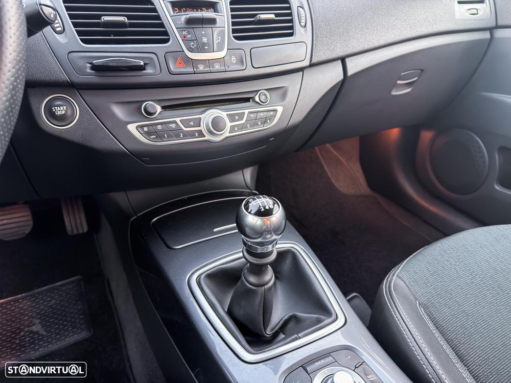 Renault Laguna Break 2.0 dCi GT 4Control - 22