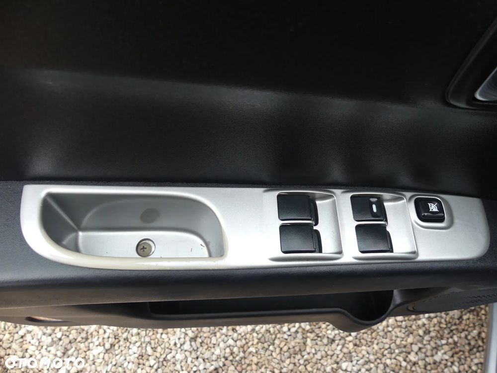 Mitsubishi L200 Pick Up 4x4 Autm DPF Intense Double Cab - 10