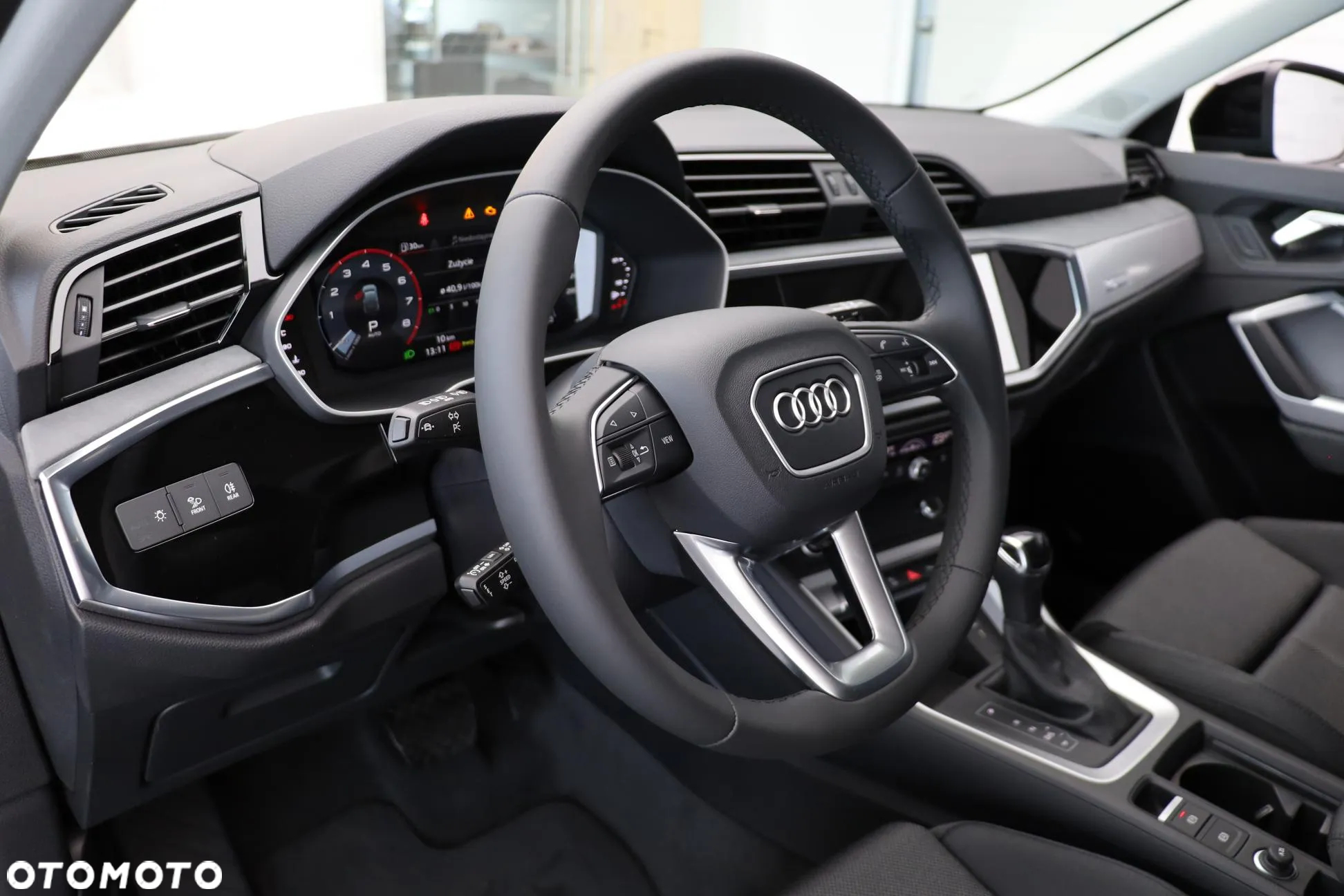 Audi Q3 Sportback - 13