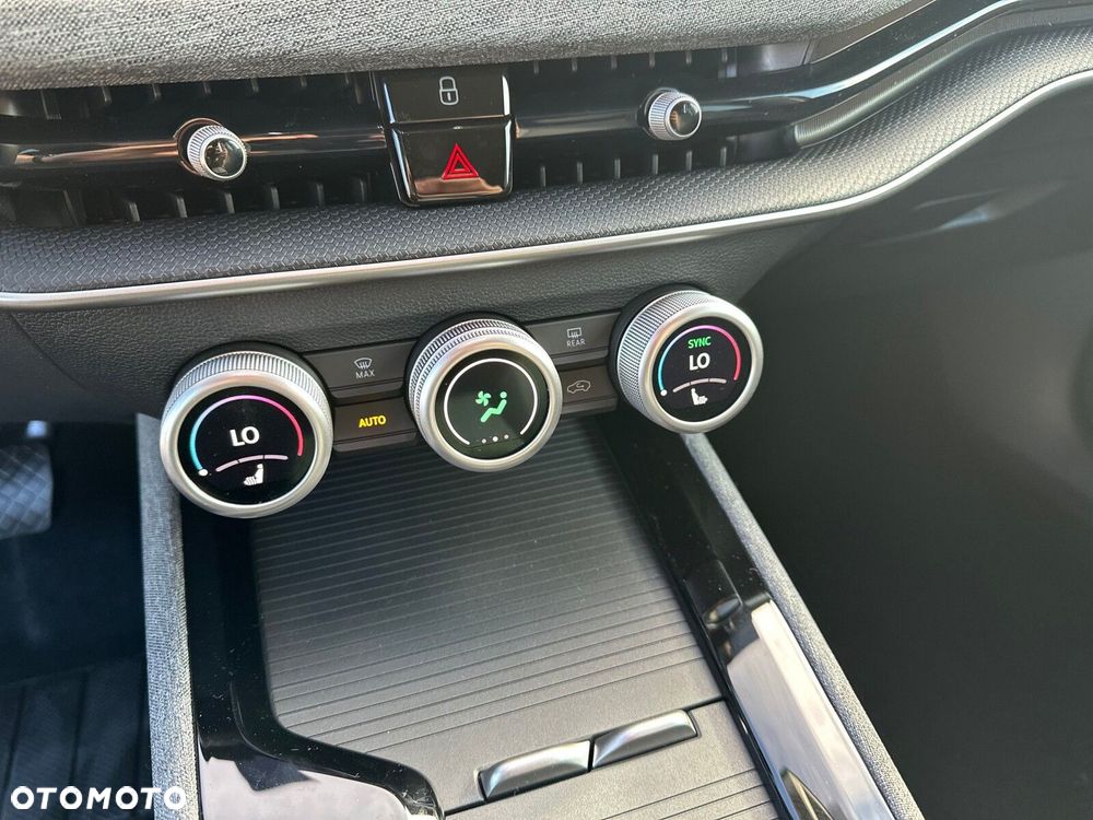 Skoda Superb 2.0 TSI Drive DSG - 14