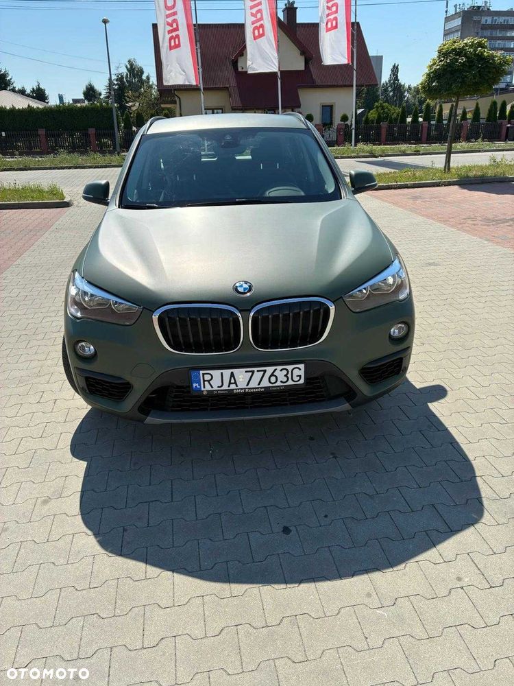 BMW X1 xDrive18d - 13
