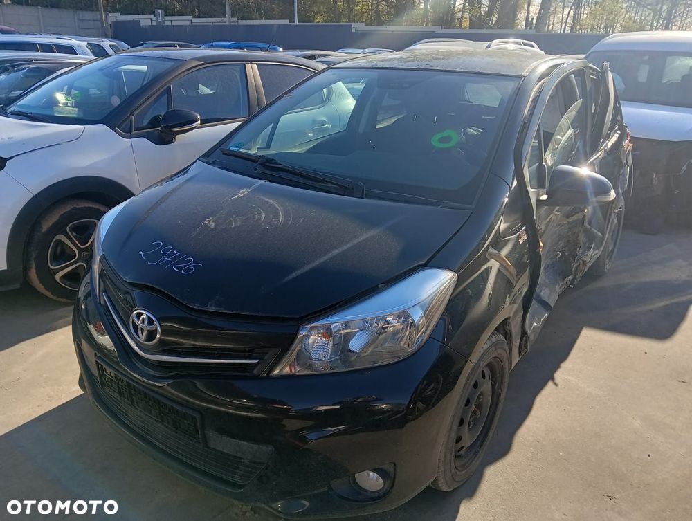 Maska (Lampy Zderzaki, Drzwi, Kierownica, Fotele,) Toyota Yaris 3 1.0 Benzyna 69 Km 2013 R Gen. 3 - 1